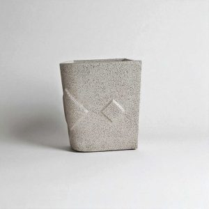 Pot/Vas Kotak Sudut Granit Teraso